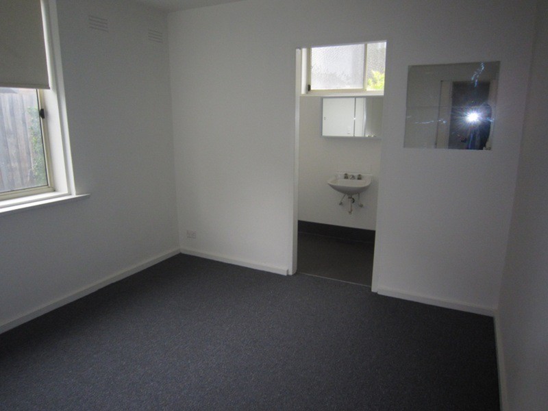 2/51 Westbury Street, St Kilda East VIC 3183