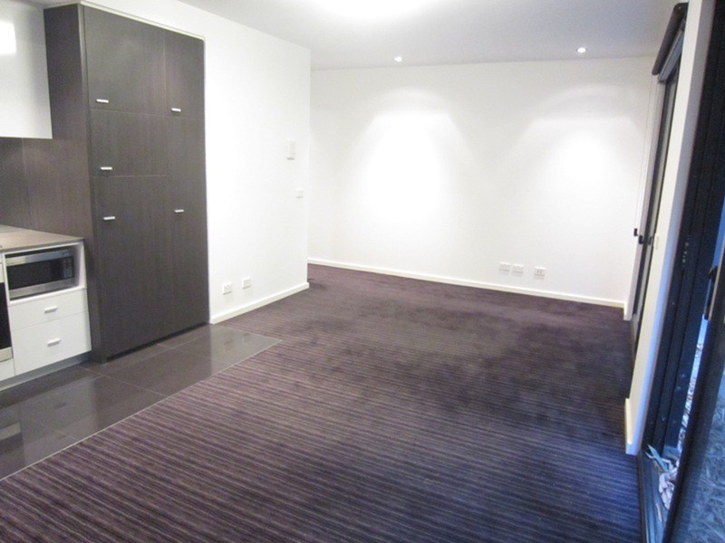 12/17 Robe  Street, St Kilda VIC 3182