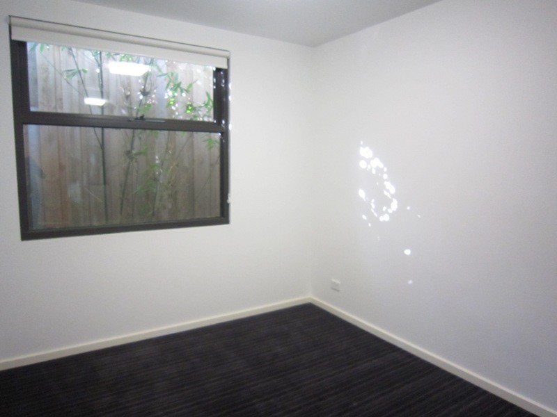 12/17 Robe  Street, St Kilda VIC 3182