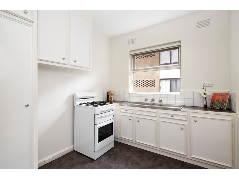 13/41 Park  Street, St Kilda West VIC 3182