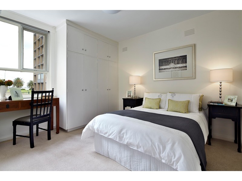 13/41 Park  Street, St Kilda West VIC 3182