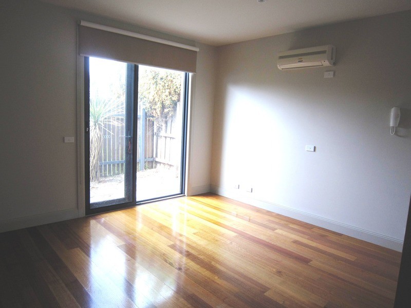 1/48 Chapel Street, St Kilda VIC 3182