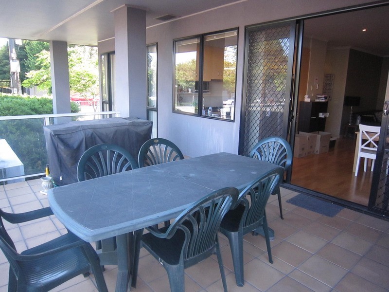 1/69 Wellington Street, St Kilda VIC 3182