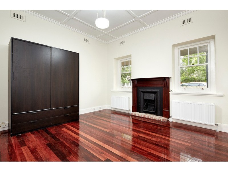 15 Wave Street, Elwood VIC 3184