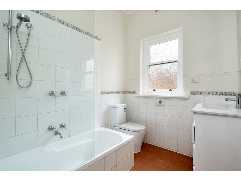 15 Wave Street, Elwood VIC 3184