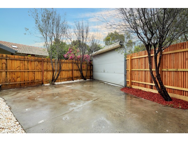 15 Wave Street, Elwood VIC 3184