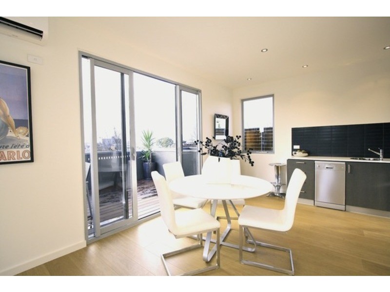 13/3 Charnwood Road, St Kilda VIC 3182
