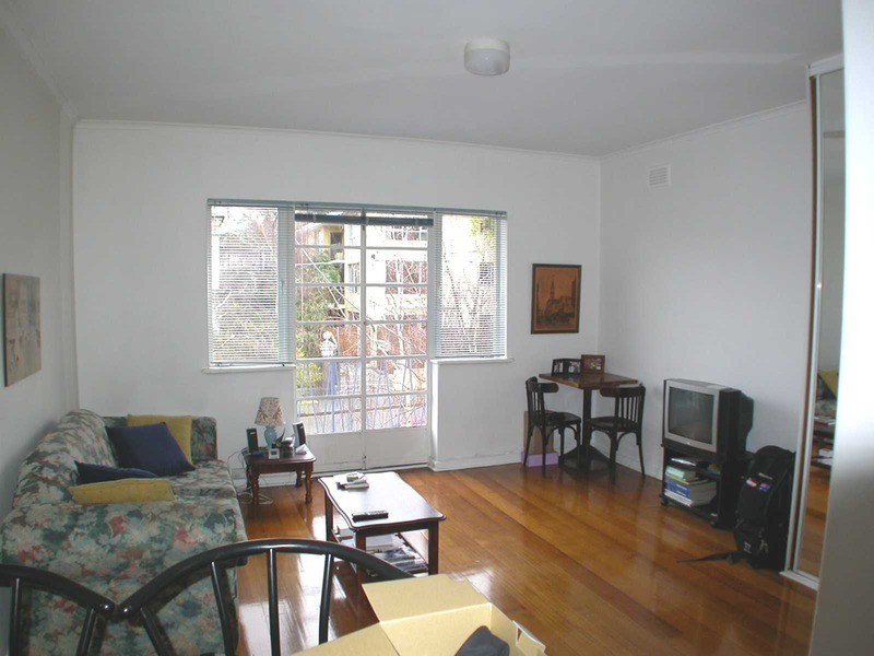 4/5 Burnett Street, St Kilda VIC 3182