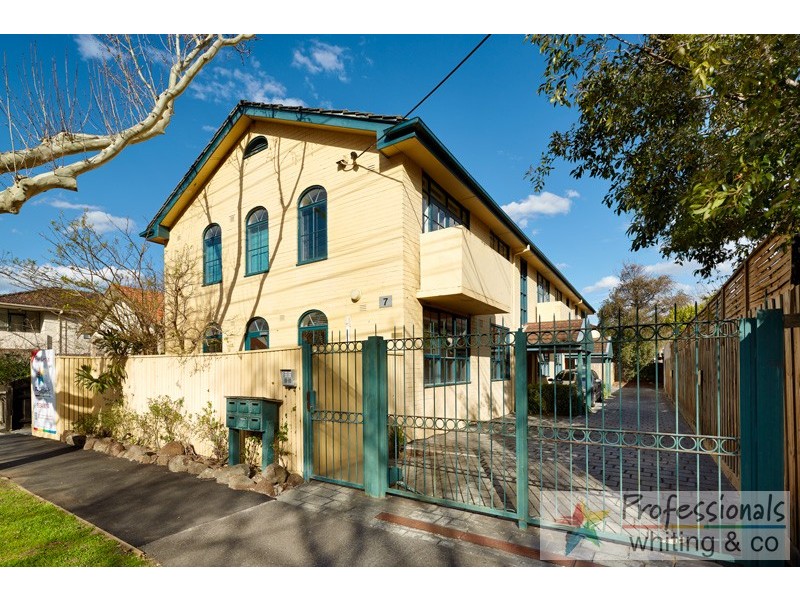 6/7 Austin Avenue, Elwood VIC 3184