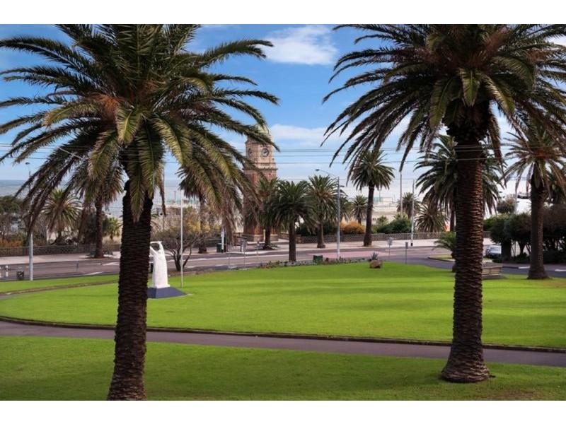 10/7 Alfred Square, St Kilda VIC 3182