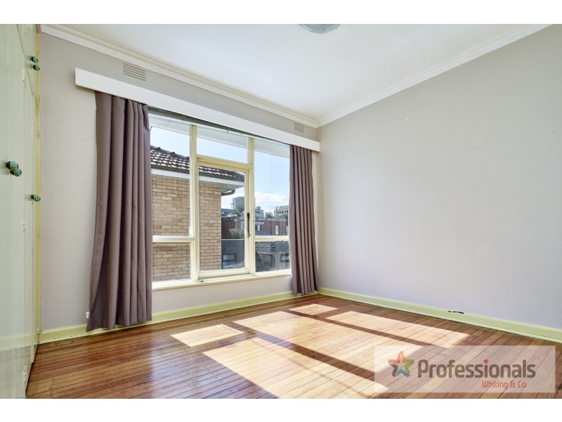 37/233 Canterbury Road, St Kilda West VIC 3182
