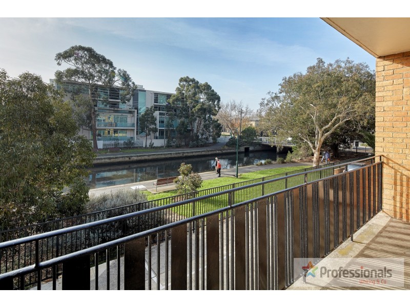 11/64 Broadway, Elwood VIC 3184