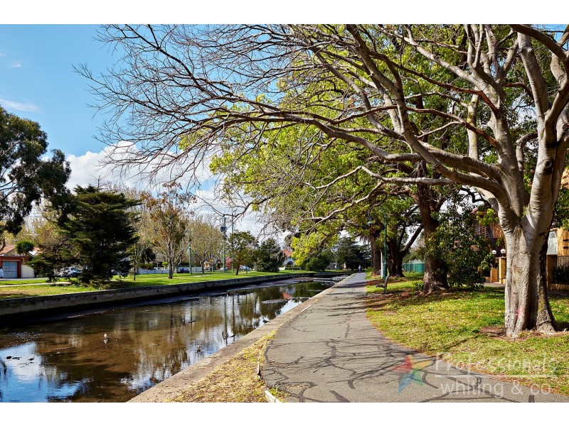 11/64 Broadway, Elwood VIC 3184