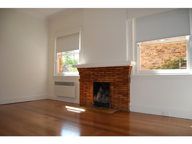 1/40 Barkly Street, St Kilda VIC 3182