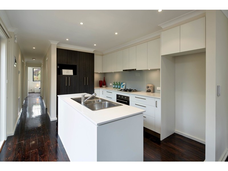 2/21 Green Street, Ivanhoe VIC 3079