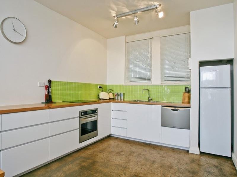 3/244 Barkly Street, St Kilda VIC 3182