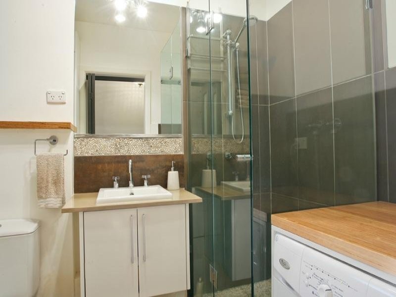 3/244 Barkly Street, St Kilda VIC 3182