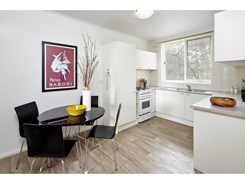 8/80 Grey  Street, St Kilda VIC 3182