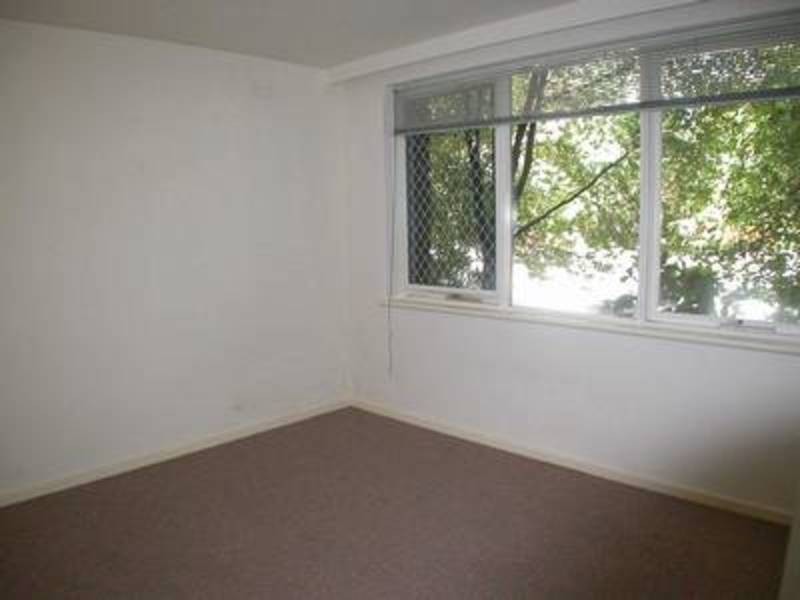 1/16 Mitford Street, St Kilda VIC 3182