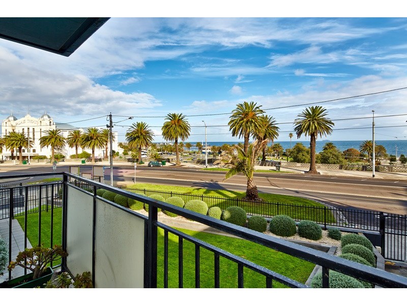 1A/21 The Esplanade, St Kilda VIC 3182