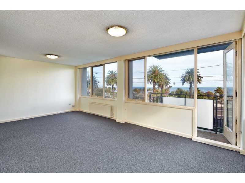 1A/21 The Esplanade, St Kilda VIC 3182
