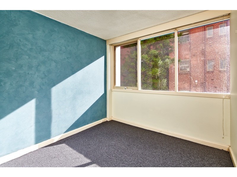 1A/21 The Esplanade, St Kilda VIC 3182