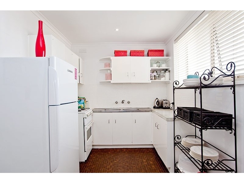 8/29 Dalgety Street, St Kilda VIC 3182