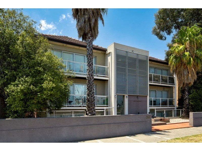 101/363 Beaconsfield Parade, St Kilda VIC 3182