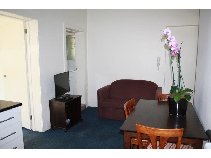 1/32 Grey Street, St Kilda VIC 3182