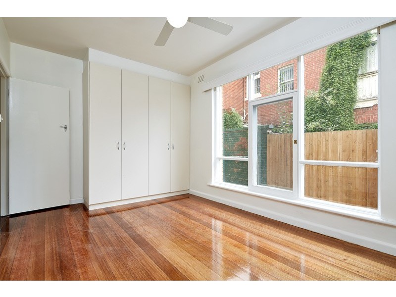 3/10 Acland Street, St Kilda VIC 3182
