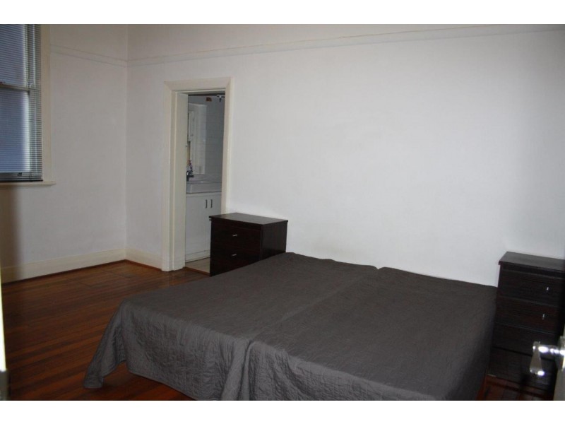 1/28 Grey Street, St Kilda VIC 3182