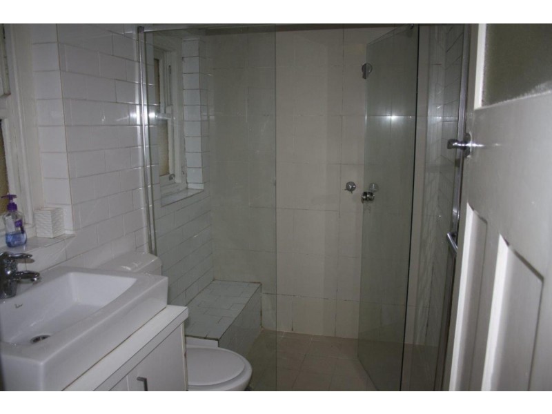 1/28 Grey Street, St Kilda VIC 3182