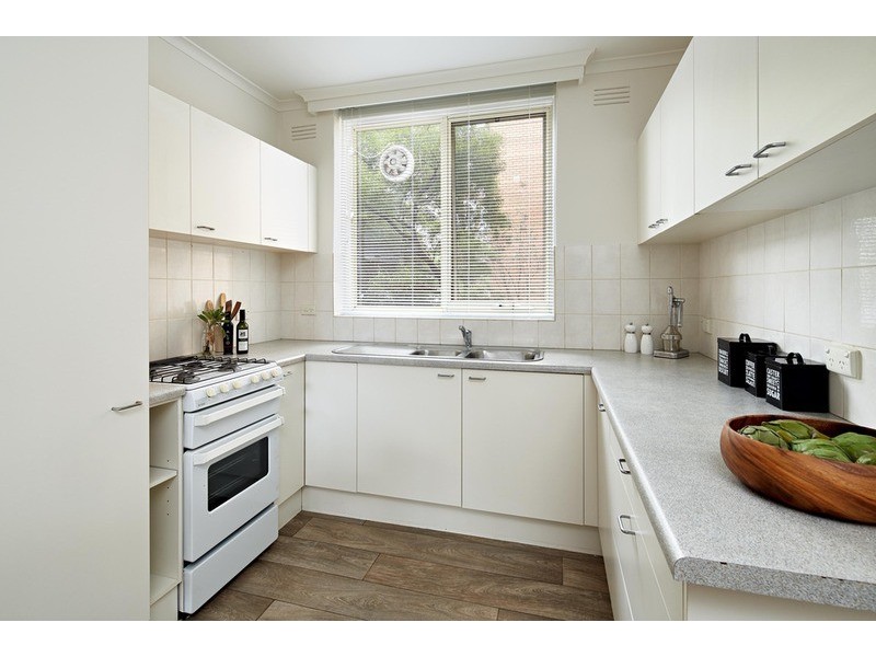 8/80 Grey  Street, St Kilda VIC 3182