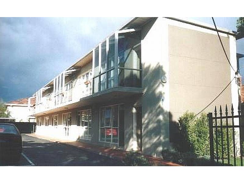 4/7 Truganini Road, Carnegie VIC 3163