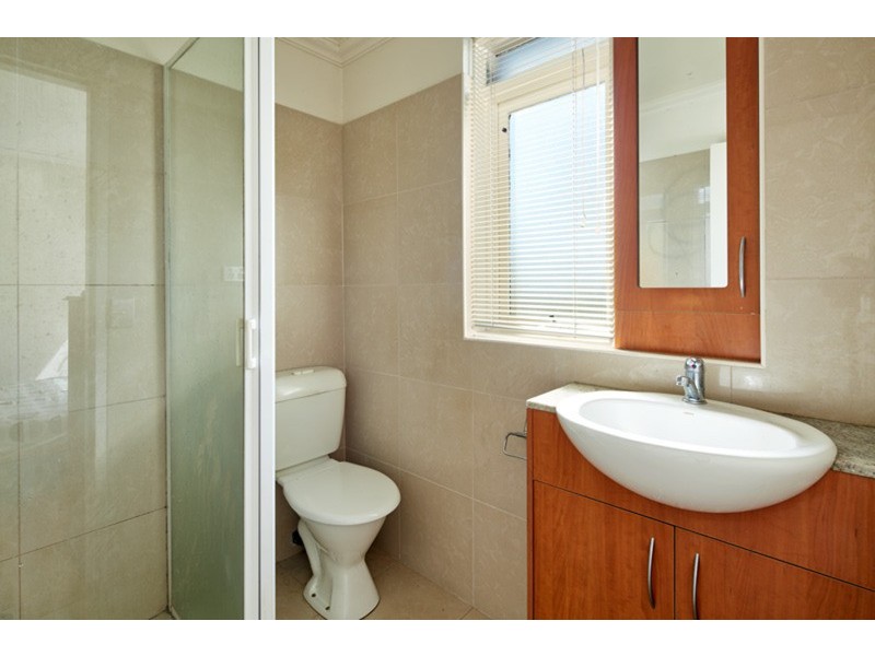 2/9 Robert Street, Elwood VIC 3184