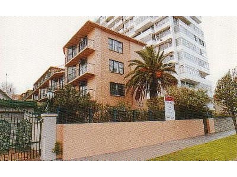 15/11 Marine Parade, St Kilda VIC 3182