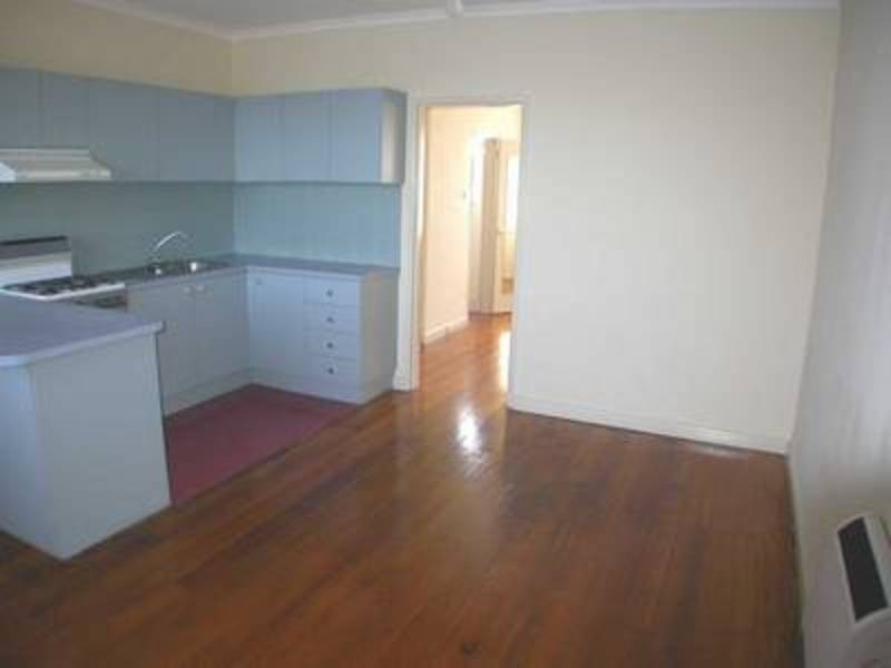 15/11 Marine Parade, St Kilda VIC 3182