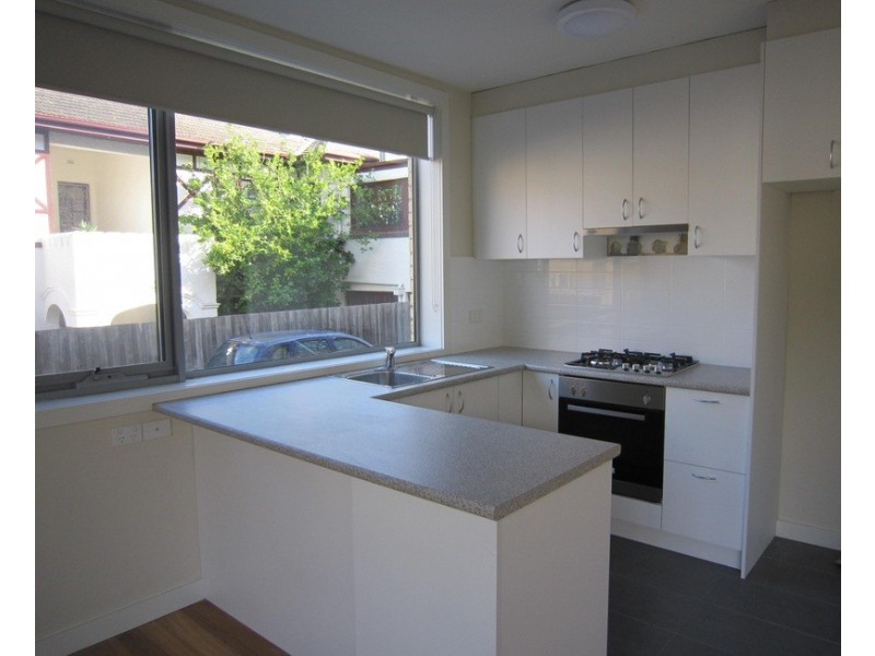 1/4 Burnett Street, St Kilda VIC 3182