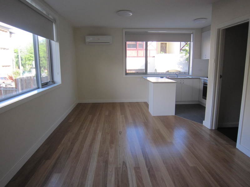 1/4 Burnett Street, St Kilda VIC 3182