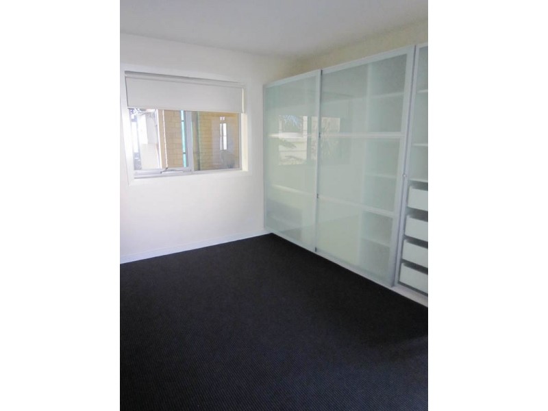 1/4 Burnett Street, St Kilda VIC 3182