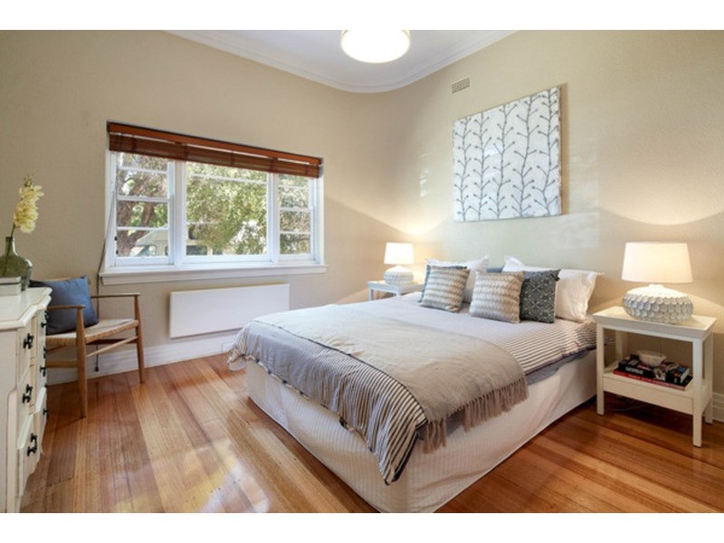 2/2 Avoca Avenue, Elwood VIC 3184