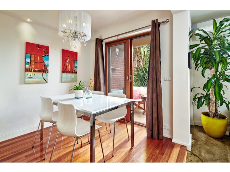 2/43 Milton Street, Elwood VIC 3184