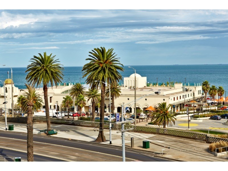 33/8-10 Esplanade, St Kilda VIC 3182