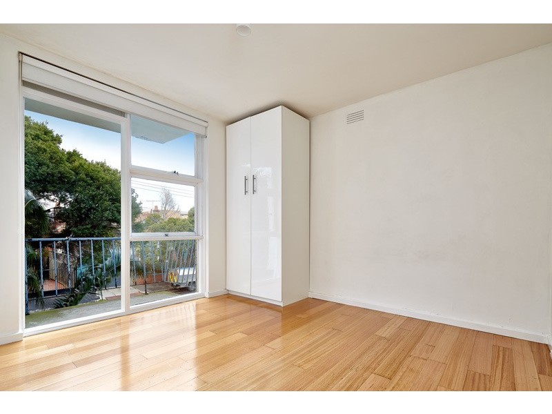 3/10 Gurner  Street, St Kilda VIC 3182
