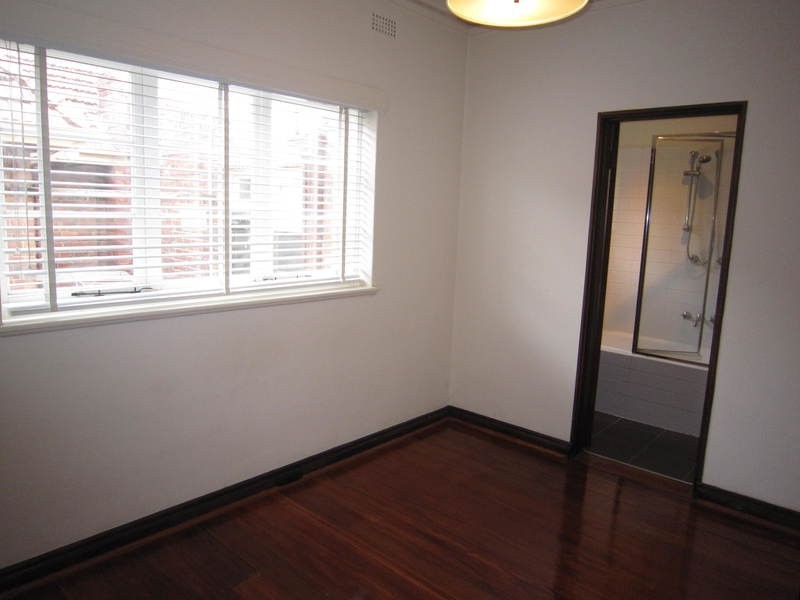 11/3 Cowderoy Street, St Kilda VIC 3182