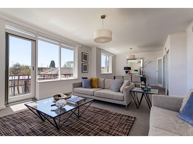 15/11 Herbert  Street, St Kilda VIC 3182