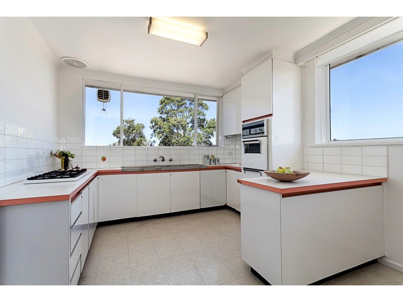 15/11 Herbert  Street, St Kilda VIC 3182