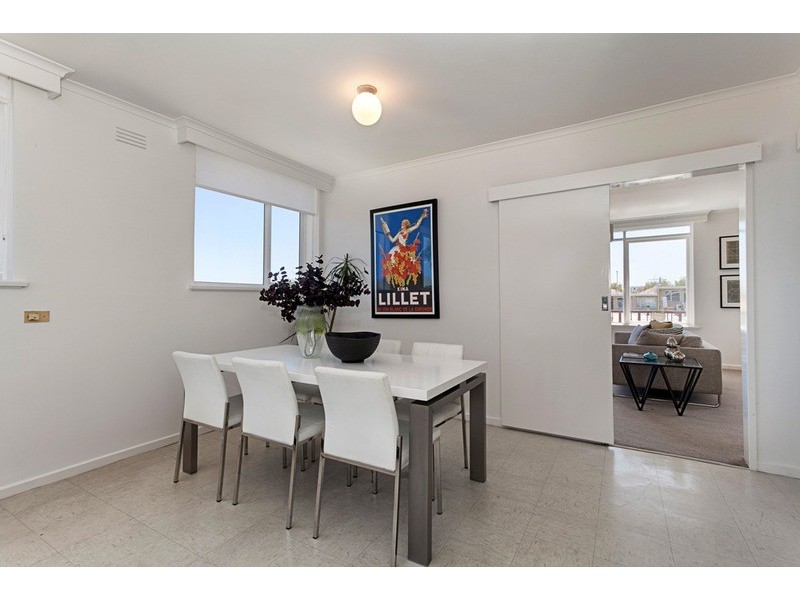 15/11 Herbert  Street, St Kilda VIC 3182