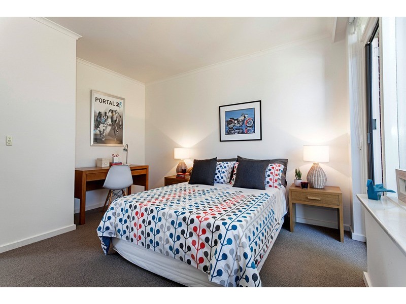 15/11 Herbert  Street, St Kilda VIC 3182