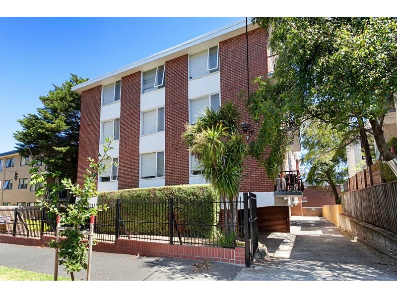 15/11 Herbert  Street, St Kilda VIC 3182